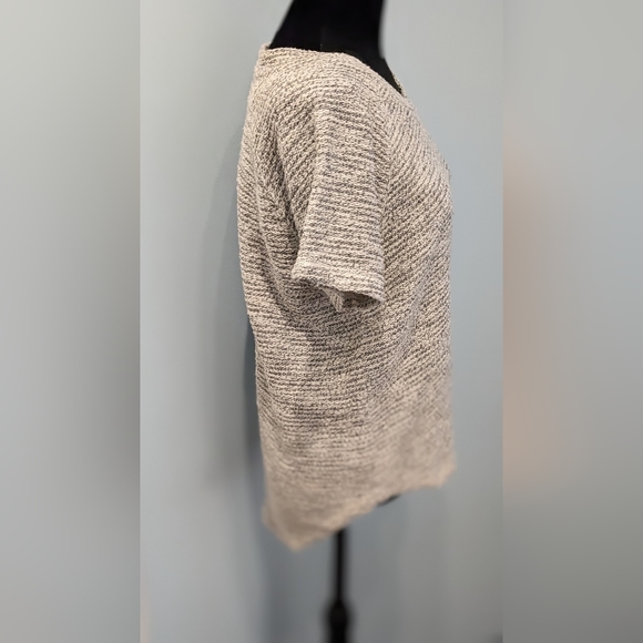 Liz Claiborne sweater size medium petite - Picture 2 of 4